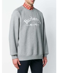grauer bedruckter Pullover mit einem Rundhalsausschnitt von Burberry
