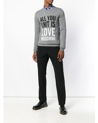 grauer bedruckter Pullover mit einem Rundhalsausschnitt von Love Moschino