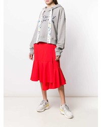 grauer bedruckter Pullover mit einer Kapuze von Mira Mikati