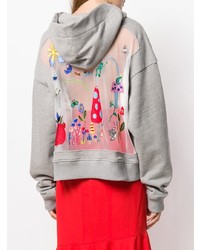 grauer bedruckter Pullover mit einer Kapuze von Mira Mikati