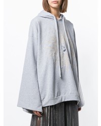 grauer bedruckter Pullover mit einer Kapuze von Atu Body Couture