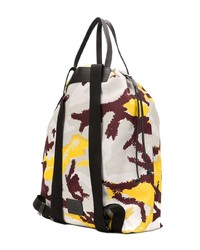 grauer Camouflage Rucksack von Valentino