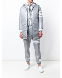 grauer Daunenmantel von Thom Browne