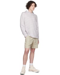 grauer horizontal gestreifter Pullover mit einem Kapuze von Vince