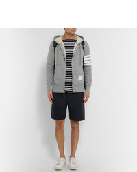 grauer horizontal gestreifter Pullover mit einem Kapuze von Thom Browne