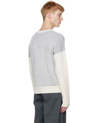 grauer horizontal gestreifter Pullover mit einem Rundhalsausschnitt von CALVINLUO