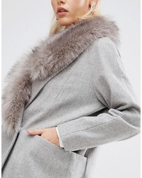 grauer Mantel mit einem Pelzkragen von Asos