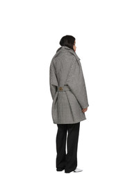 grauer Mantel mit Hahnentritt-Muster von Balenciaga