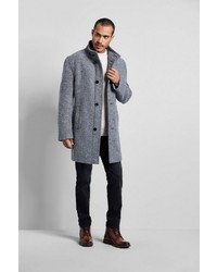 grauer Mantel von Bugatti
