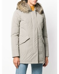 grauer Parka von Woolrich