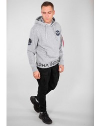 grauer Pullover mit einem Kapuze von Alpha Industries