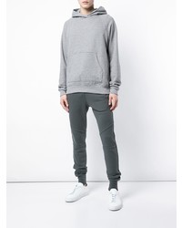 grauer Pullover mit einem Kapuze von John Elliott