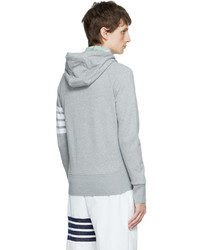 grauer Pullover mit einem Kapuze von Thom Browne