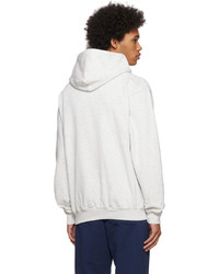 grauer Pullover mit einem Kapuze von Sporty & Rich