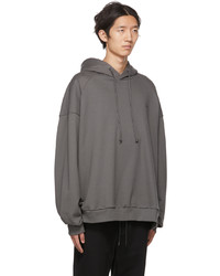 grauer Pullover mit einem Kapuze von Juun.J