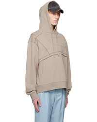 grauer Pullover mit einem Kapuze von Feng Chen Wang