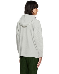 grauer Pullover mit einem Kapuze von Homme Plissé Issey Miyake