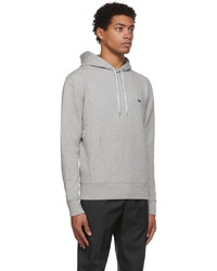 grauer Pullover mit einem Kapuze von MAISON KITSUNÉ