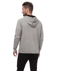 grauer Pullover mit einem Kapuze von Kangol