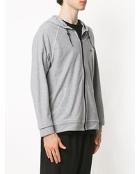 grauer Pullover mit einem Kapuze von Àlg