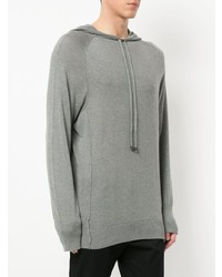 grauer Pullover mit einem Kapuze von Maison Flaneur