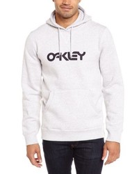grauer Pullover mit einem Kapuze von Oakley