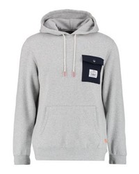 grauer Pullover mit einem Kapuze von Poler