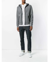 grauer Pullover mit einem Kapuze von Woolrich