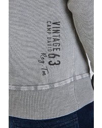 grauer Pullover mit einem Reißverschluss am Kragen von Camp David