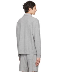 grauer Pullover mit einem Reißverschluss am Kragen von Theory