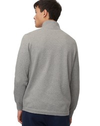 grauer Pullover mit einem Reißverschluss am Kragen von Marc O'Polo