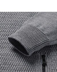 grauer Pullover mit einem Reißverschluß von Belstaff