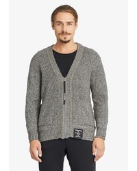 grauer Pullover mit einem Reißverschluß von khujo