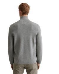 grauer Pullover mit einem Reißverschluß von Marc O'Polo