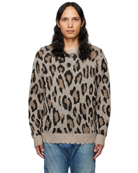 grauer Pullover mit einem Rundhalsausschnitt mit Leopardenmuster von R13