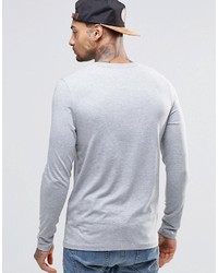 grauer Pullover mit einem Rundhalsausschnitt von Asos