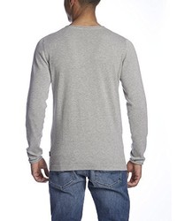 grauer Pullover mit einem Rundhalsausschnitt von Bench