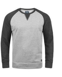 grauer Pullover mit einem Rundhalsausschnitt von BLEND