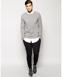 grauer Pullover mit einem Rundhalsausschnitt von Asos