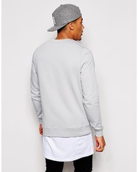 grauer Pullover mit einem Rundhalsausschnitt von Asos