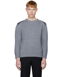 grauer Pullover mit einem Rundhalsausschnitt von CALVINLUO