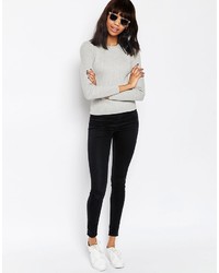 grauer Pullover mit einem Rundhalsausschnitt von Asos