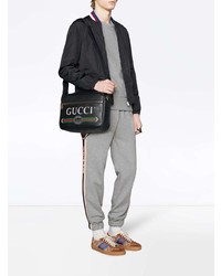 grauer Pullover mit einem Rundhalsausschnitt von Gucci