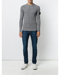 grauer Pullover mit einem Rundhalsausschnitt von Stone Island