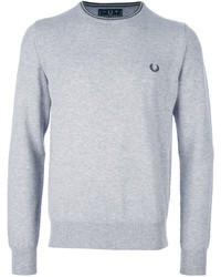 grauer Pullover mit einem Rundhalsausschnitt von Fred Perry