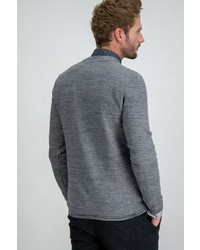 grauer Pullover mit einem Rundhalsausschnitt von GARCIA