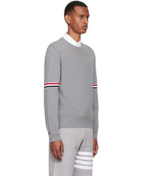 grauer Pullover mit einem Rundhalsausschnitt von Thom Browne