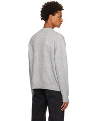 grauer Pullover mit einem Rundhalsausschnitt von Axel Arigato