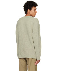 grauer Pullover mit einem Rundhalsausschnitt von Won Hundred