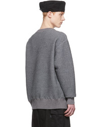grauer Pullover mit einem Rundhalsausschnitt von Undercover